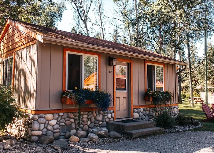 Patricia Lake Bungalows