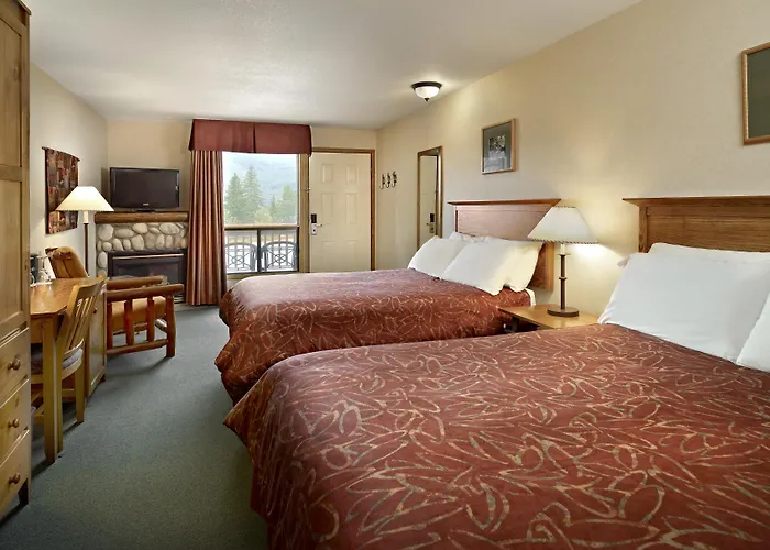 Family resorts Pyramid Lake Lodge